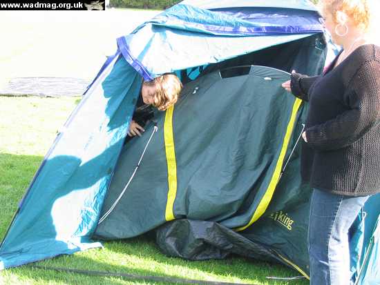 mz tent hiding.jpg - 29 Kb