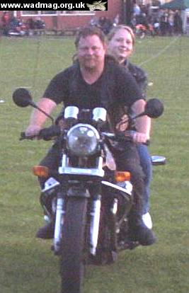 rich and kay on bike.jpg - 19 Kb